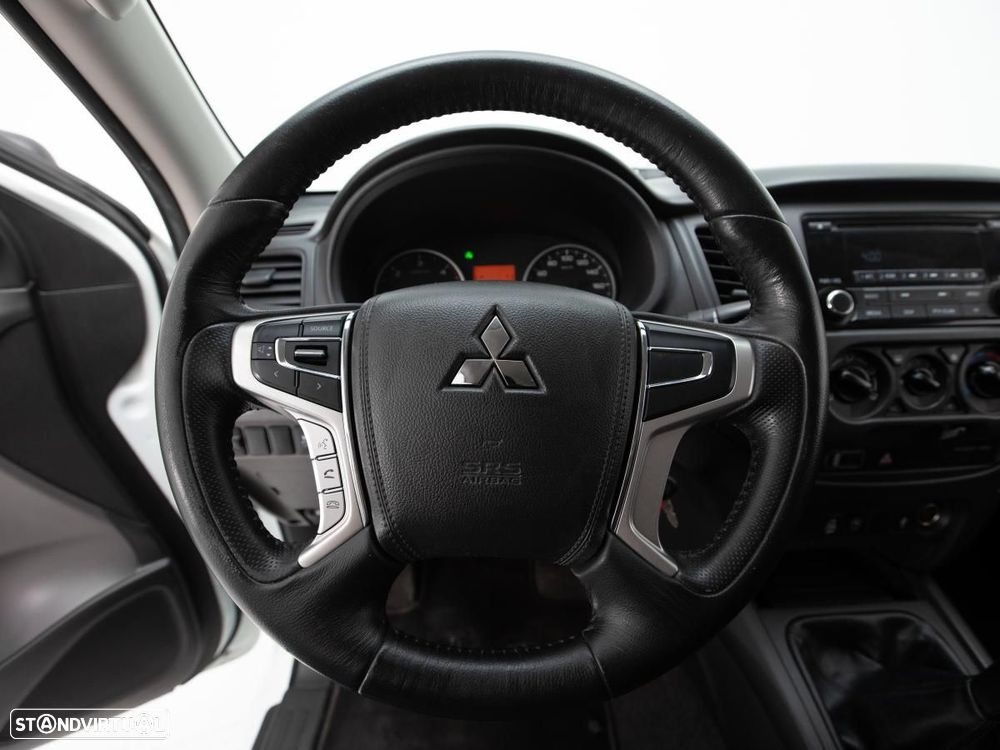 Mitsubishi L200 2.4 DI-D Club 4WD c/iva - 13