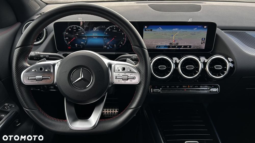 Mercedes-Benz GLA - 14