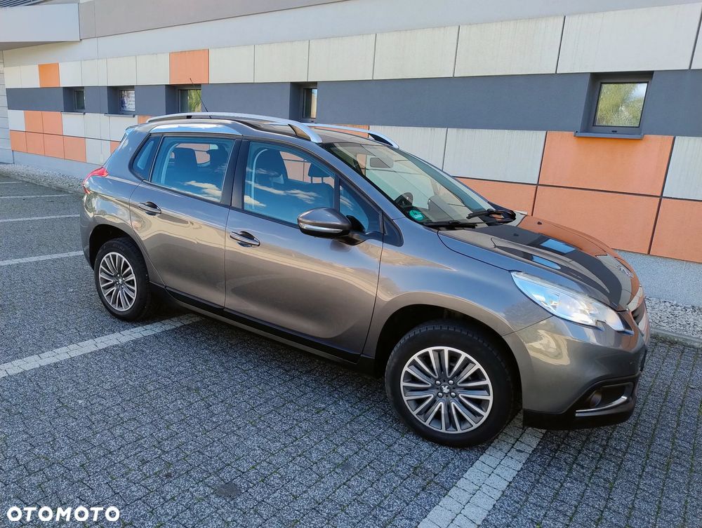 Peugeot 2008 1.2 Pure Tech Allure S&S - 2