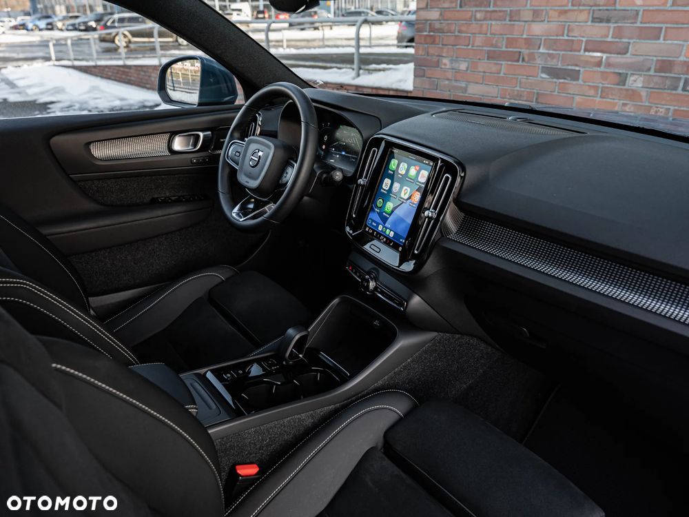 Volvo XC 40 B4 B AWD Geartronic RDesign - 24