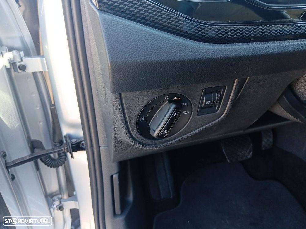 VW Taigo 1.0 TSI Urban DSG - 13