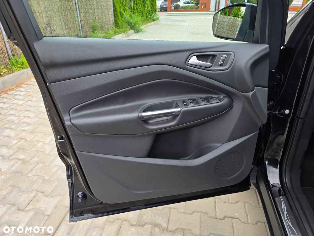 Ford Kuga - 13