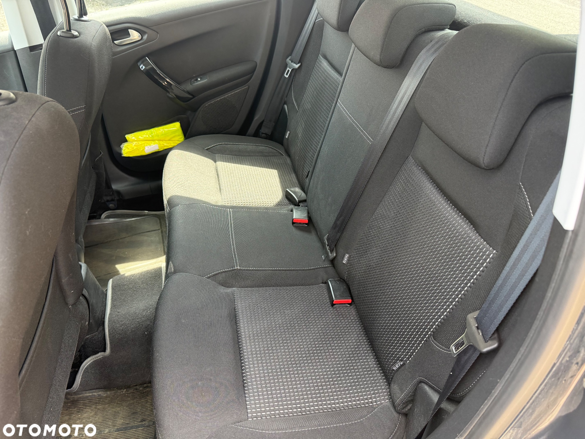Peugeot 208 1.2 PureTech Allure S&S EAT6 - 11