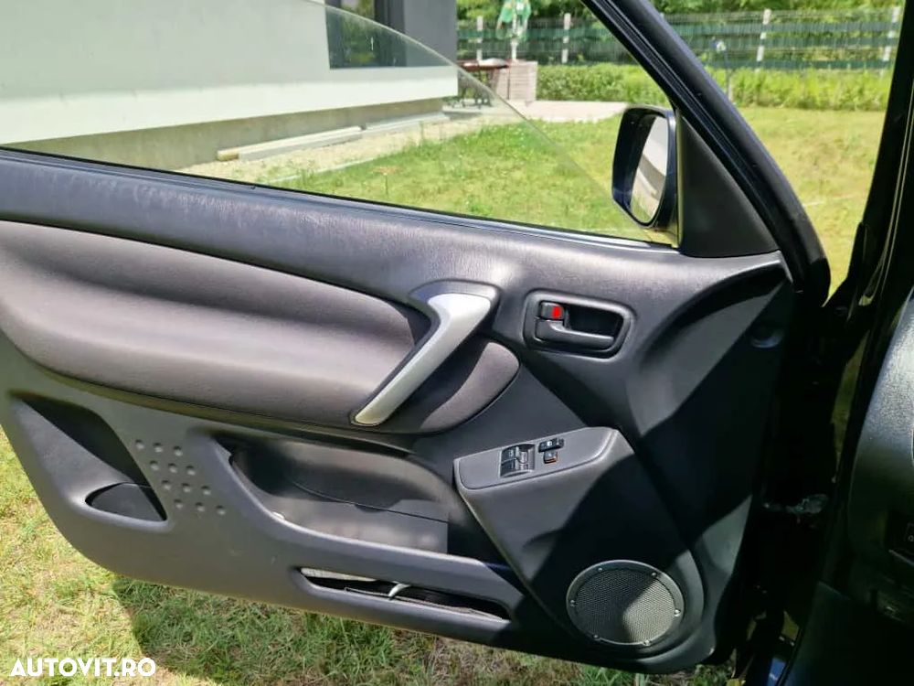 Toyota RAV4 D-4D 4x4 - 4