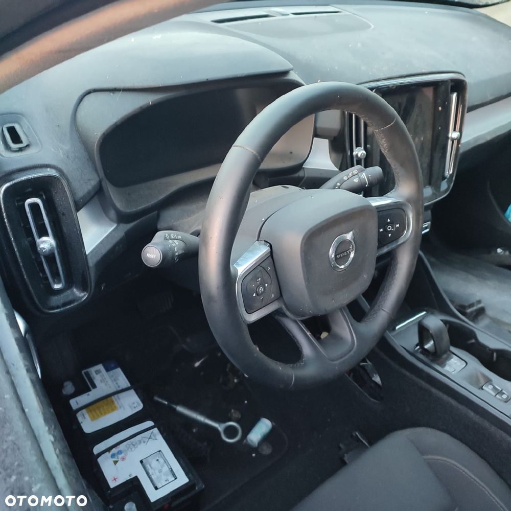 Volvo XC 40 - 6