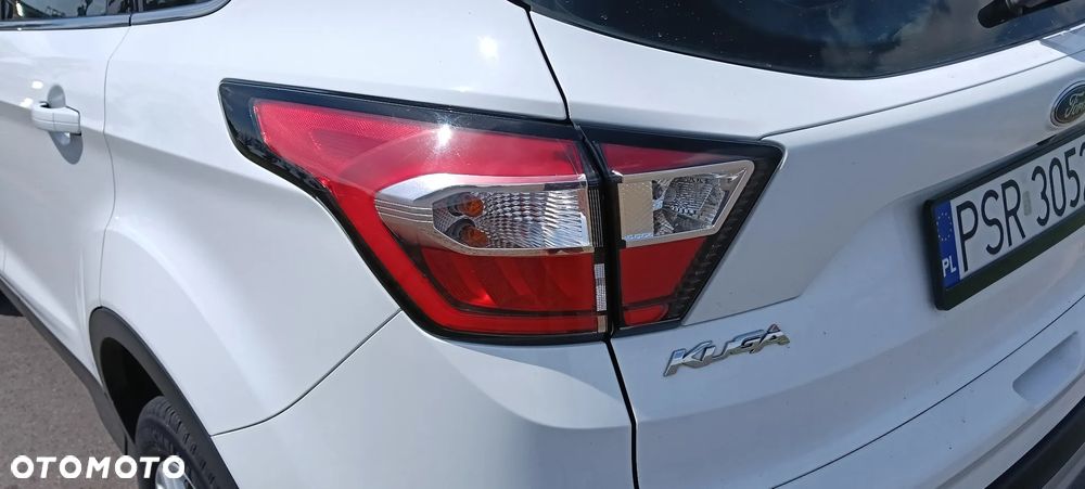 Ford Kuga - 10