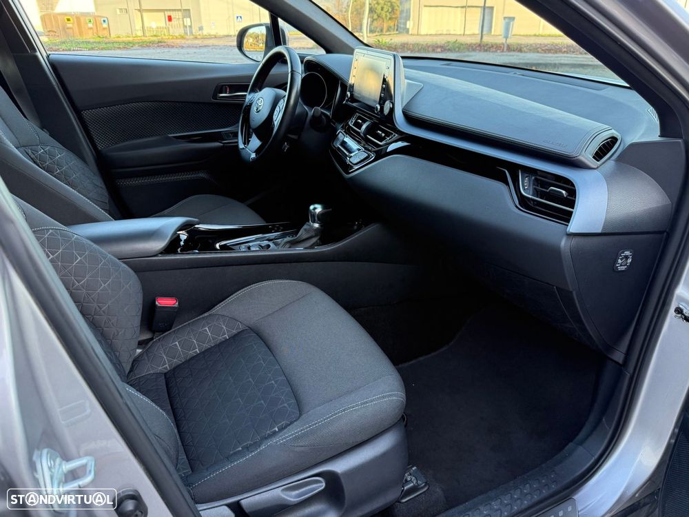 Toyota C-HR 1.8 Hybrid Square Collection - 25