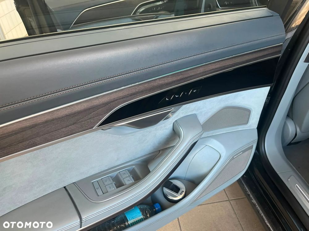 Audi A8 - 11