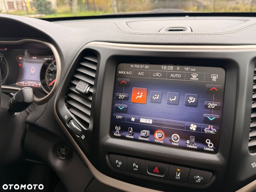 Jeep Cherokee - 18