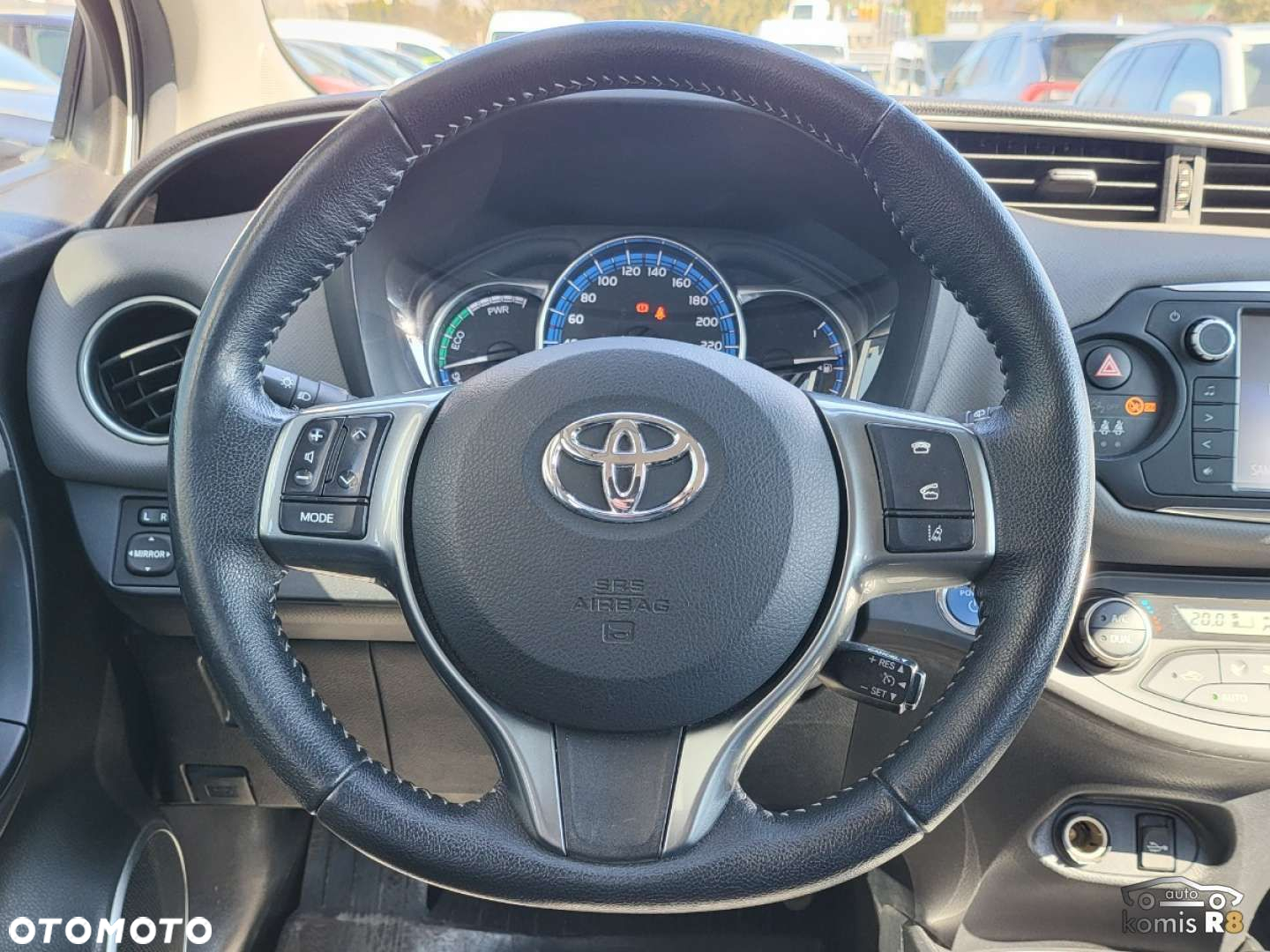 Toyota Yaris - 18