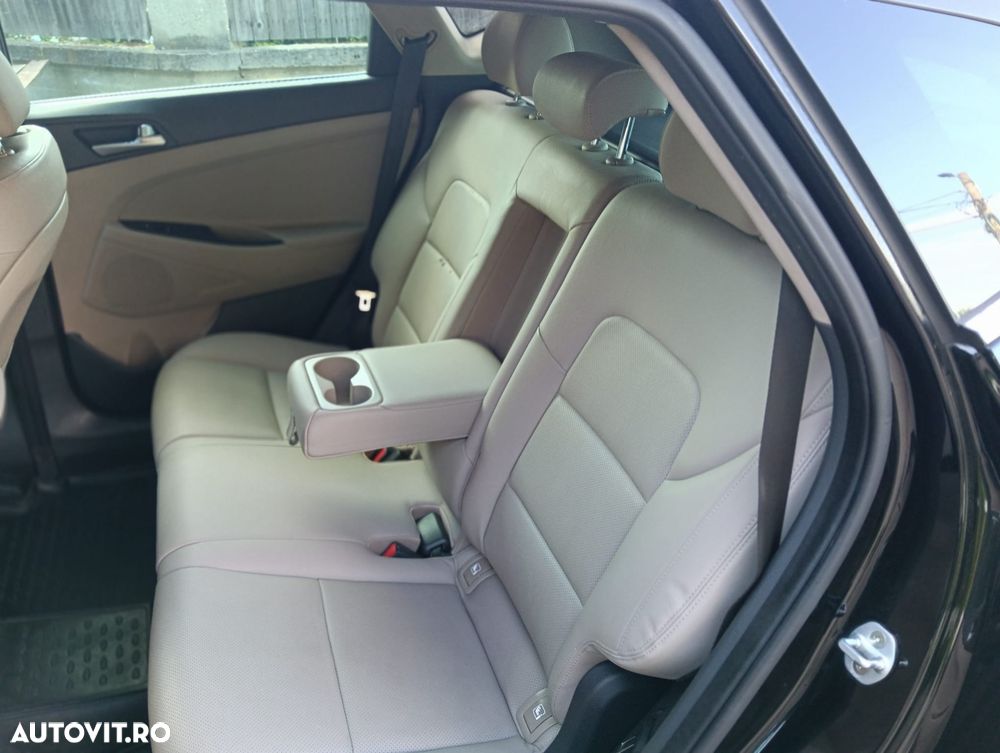 Hyundai Tucson blue 1.7 CRDi 2WD Style - 18