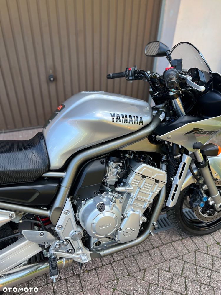 Yamaha FZS - 3