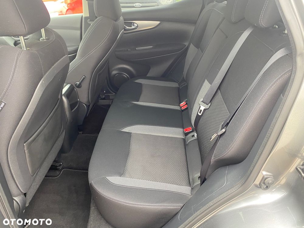 Nissan Qashqai 1.6 DIG-T N-Connecta - 26