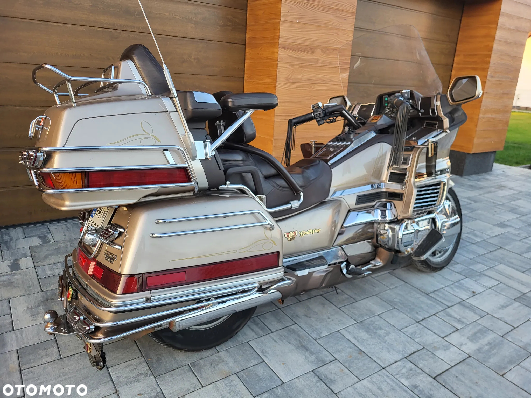 Honda GL - 13