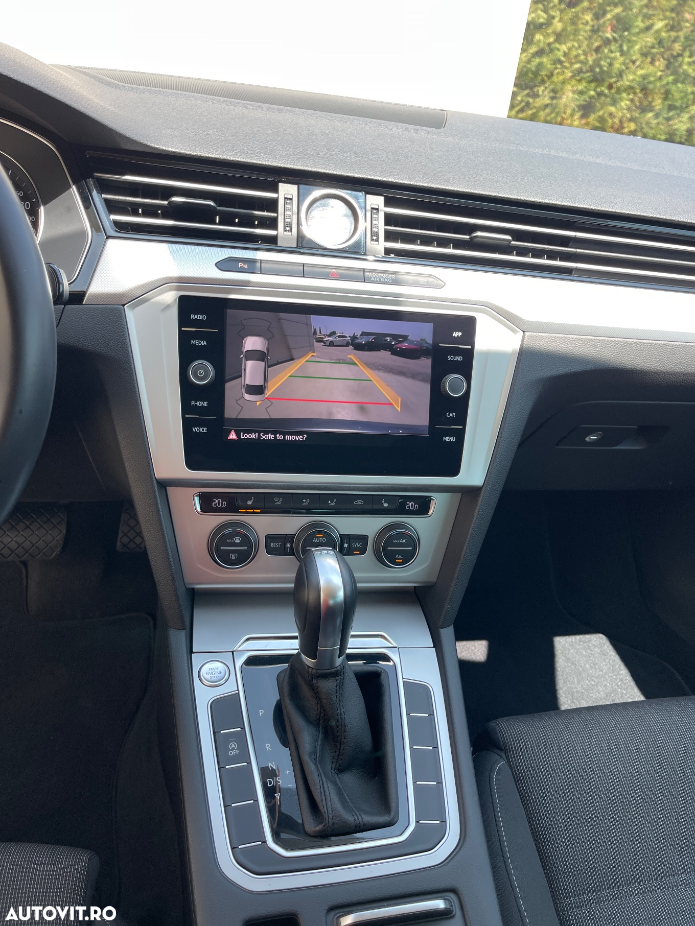 Volkswagen Passat - 31
