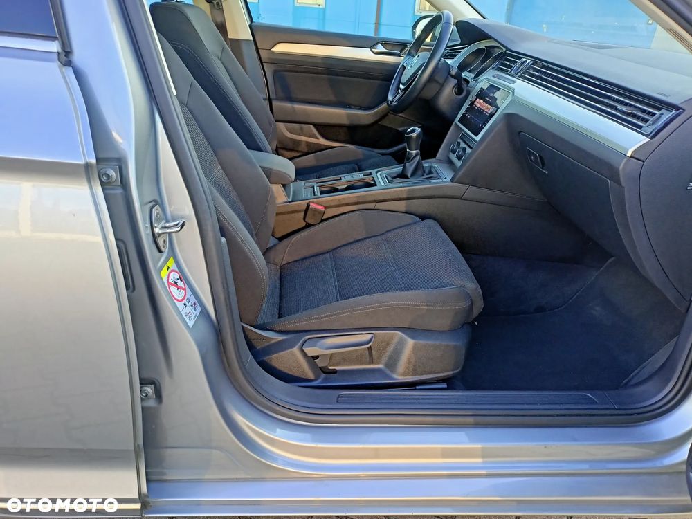 Volkswagen Passat Variant 2.0 TDI SCR (BlueMotion Technology) Highline - 20
