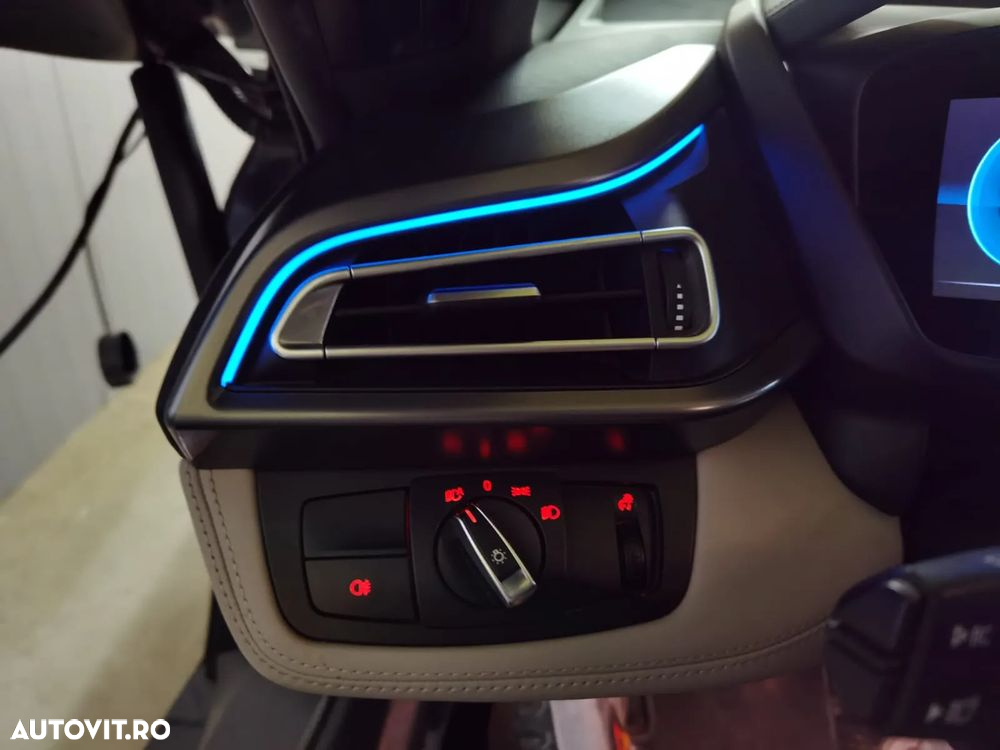 BMW i8 - 13