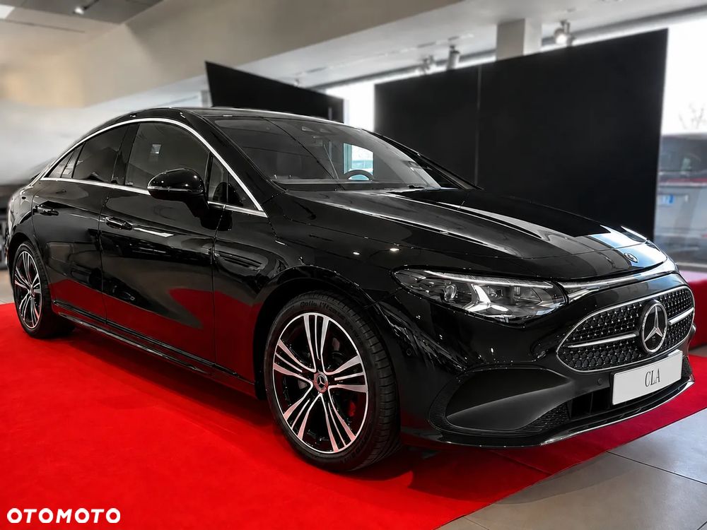 Mercedes-Benz CLA 180 mHEV 8G-DCT - 13
