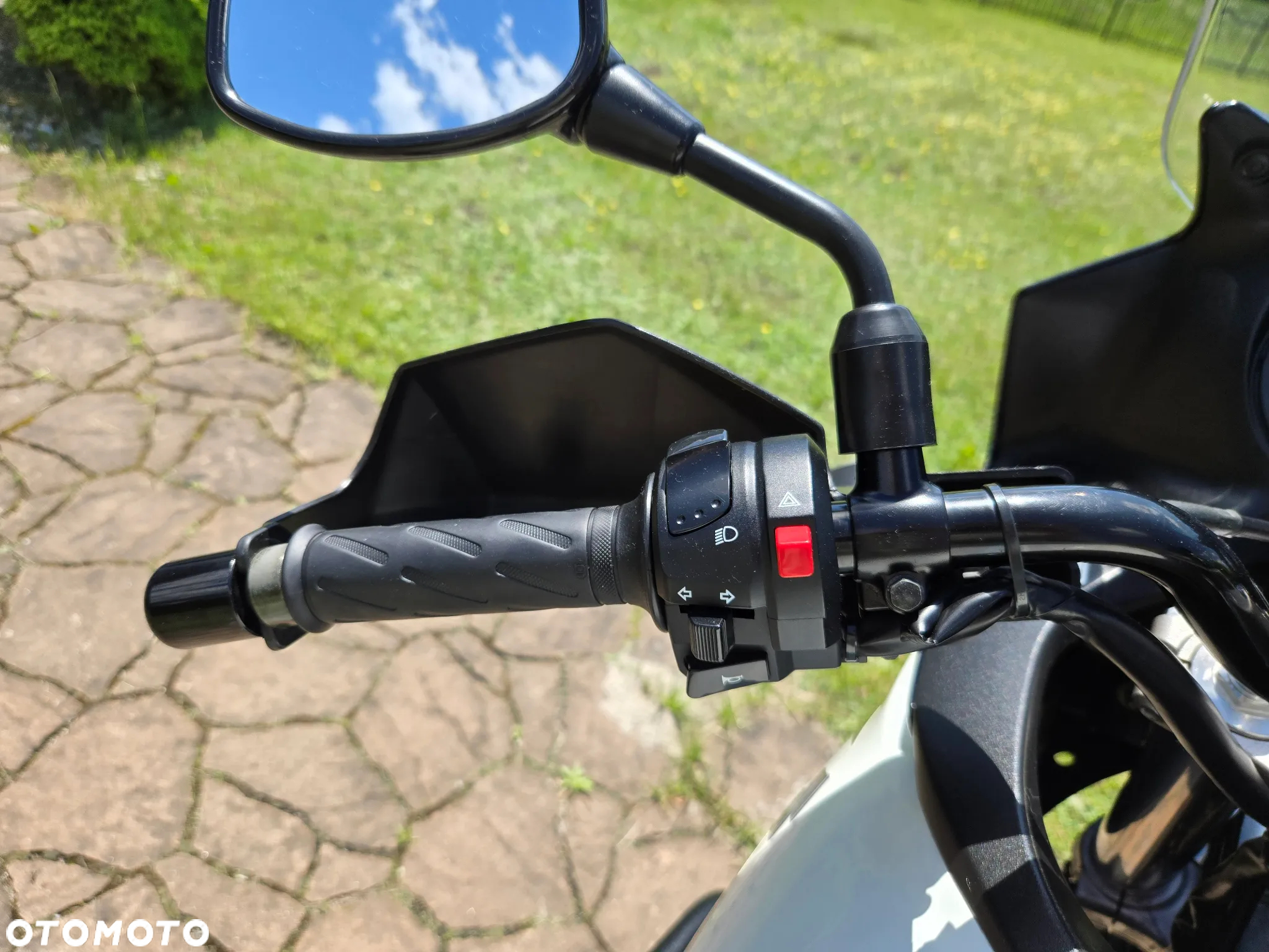 Suzuki V-STROM - 15