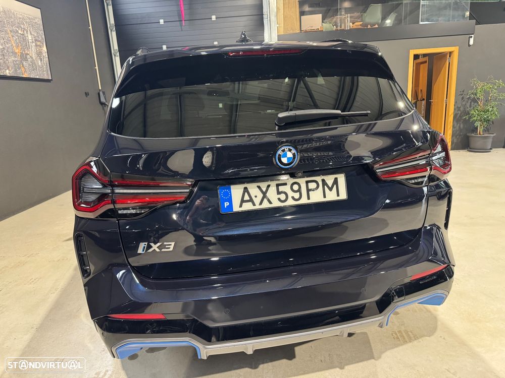 BMW iX3 M Sport Impressive - 9