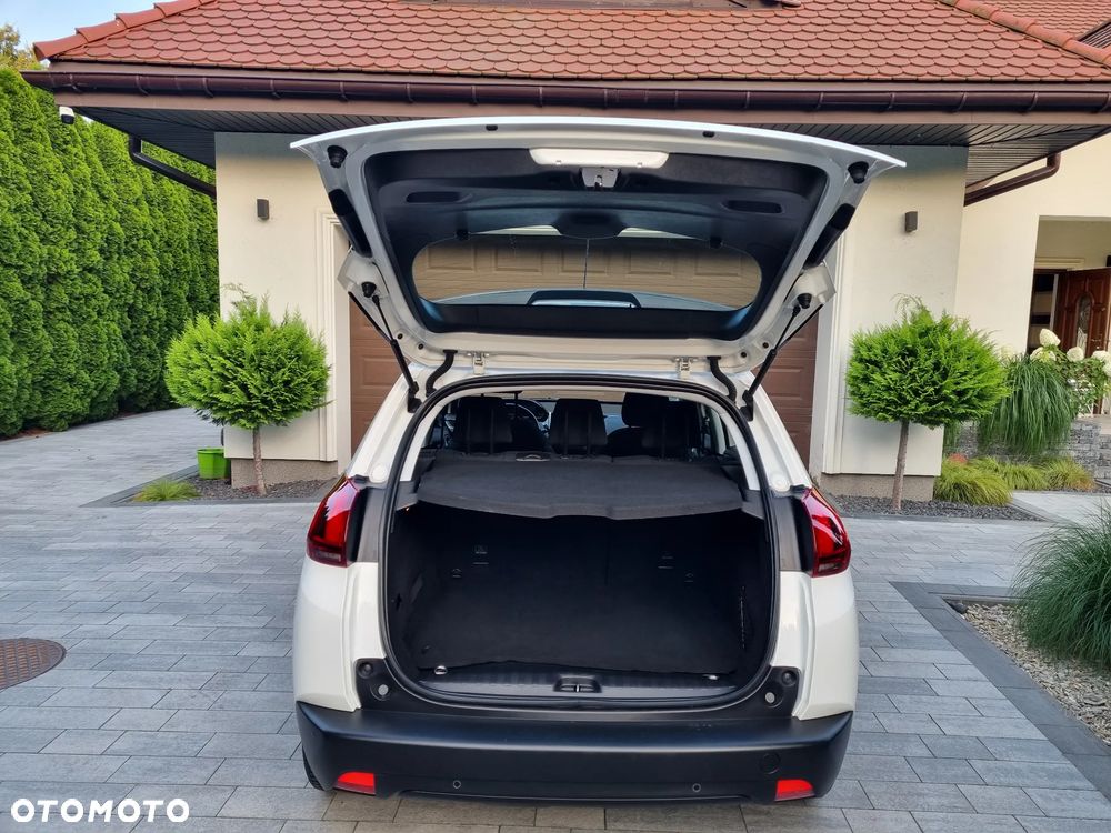 Peugeot 2008 1.2 Pure Tech Active EU6 - 19