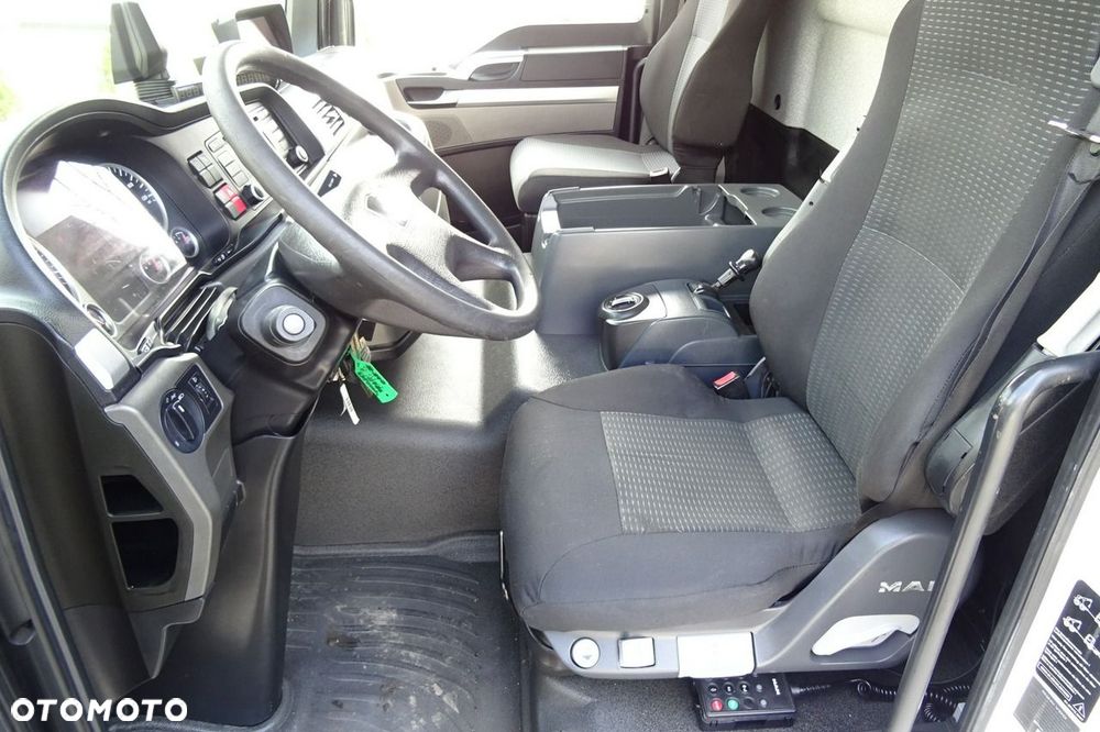 MAN TGL 12.220 Euro 6 kontener 18p 334 tys.km Sprowadzony - 11