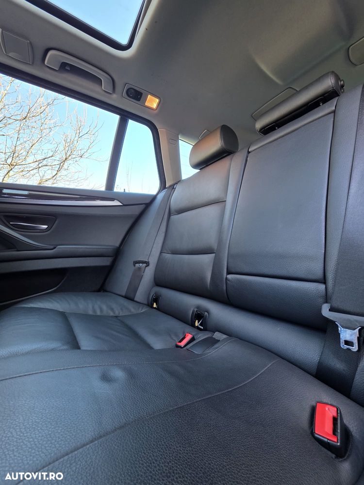 BMW Seria 5 520d Aut. Luxury Line - 27