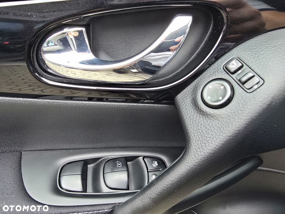 Nissan Qashqai - 17