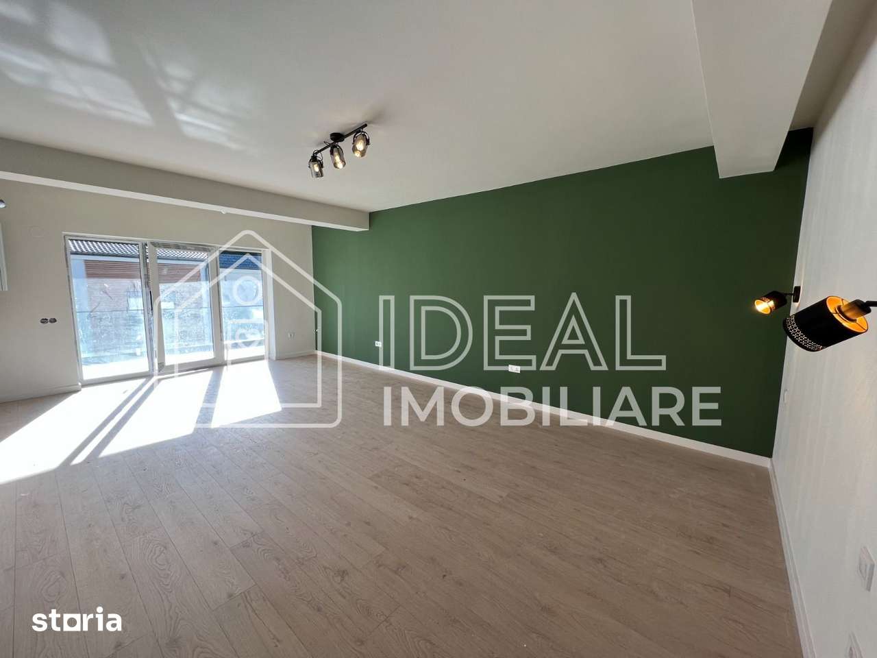 Garsonieră La CHEIE, 37mpu plus balcon — fotografia 3