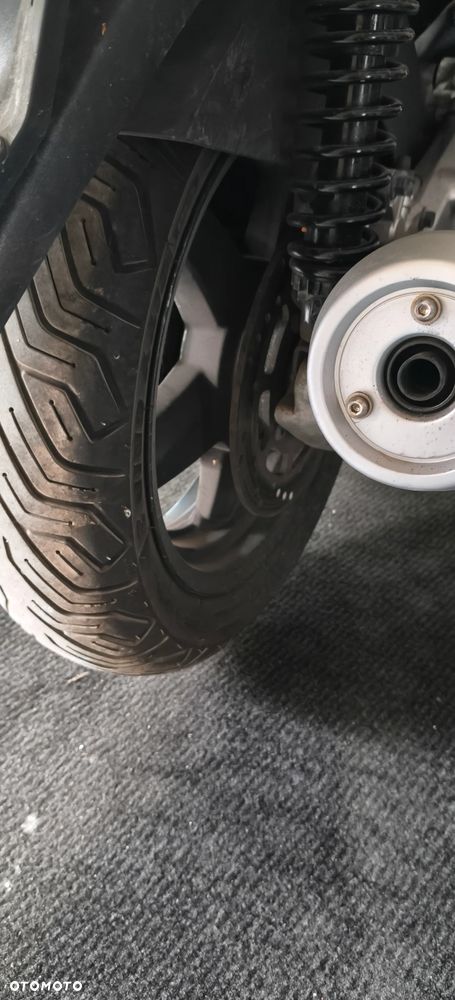 Yamaha X-max - 3