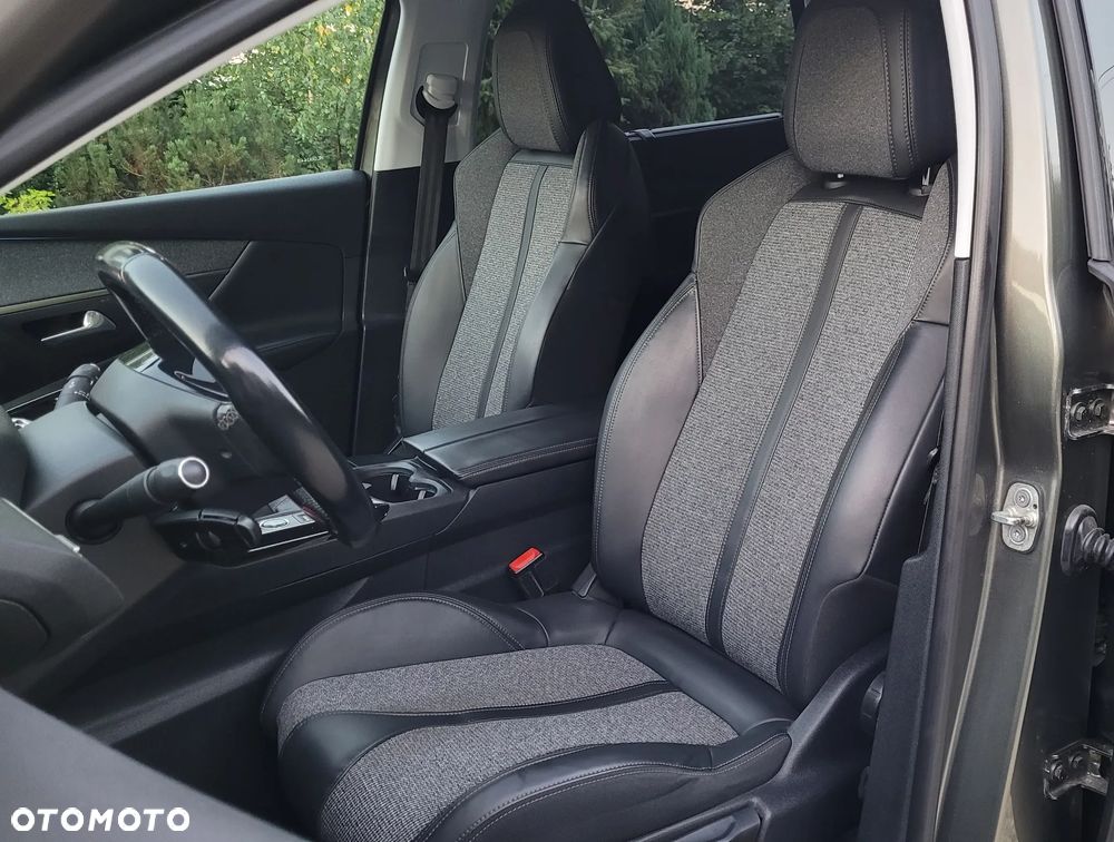 Peugeot 5008 1.6 BlueHDi Allure 7os - 37