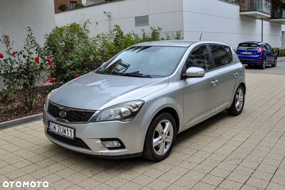 Kia Ceed - 1