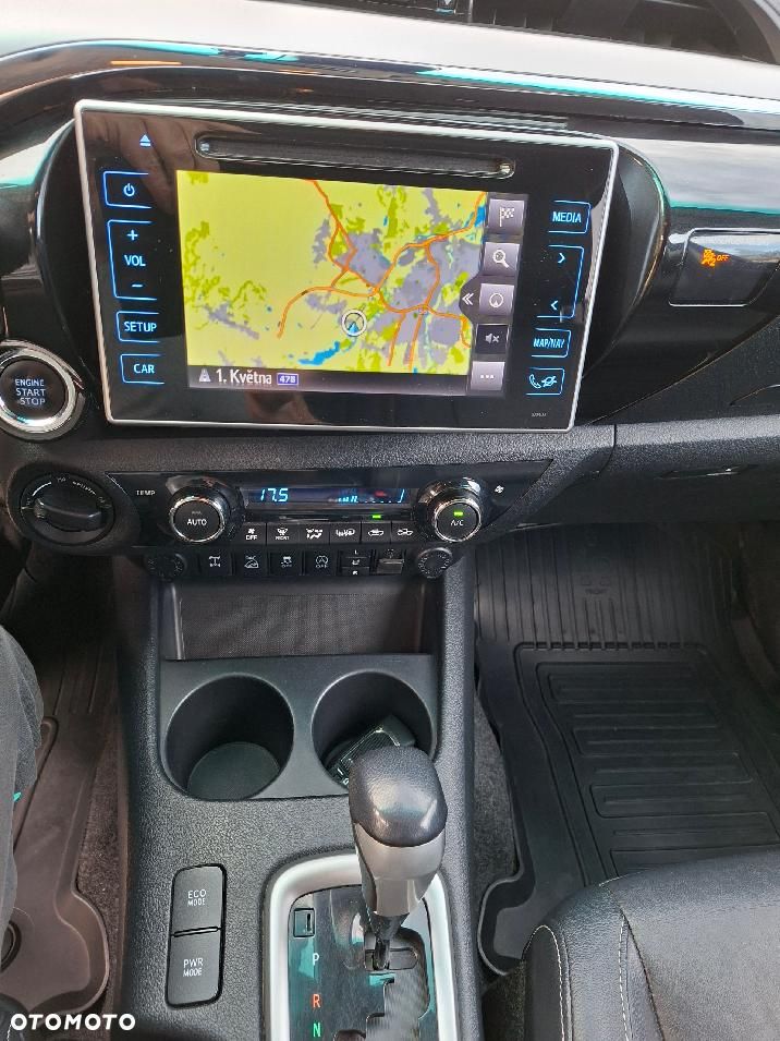 Toyota Hilux 4x4 Double Cab Autm Executive - 15