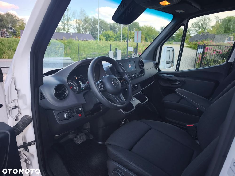 Mercedes-Benz Sprinter 514 - 19