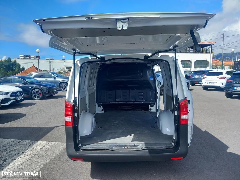 Mercedes-Benz Vito 116 CDI Furgão Standard - 16