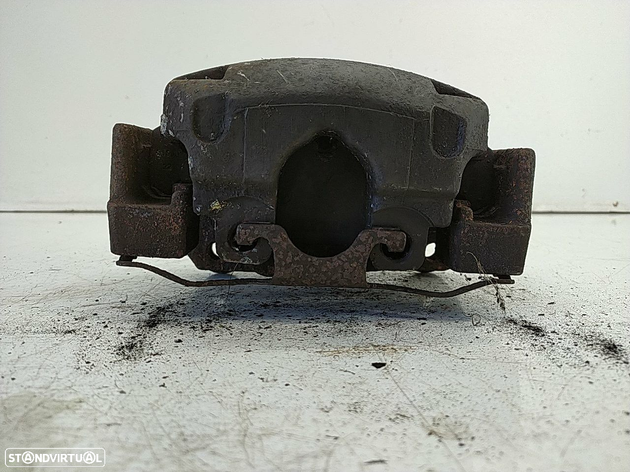 Pinça Frente Direita Bmw 5 Touring (E39) - 2