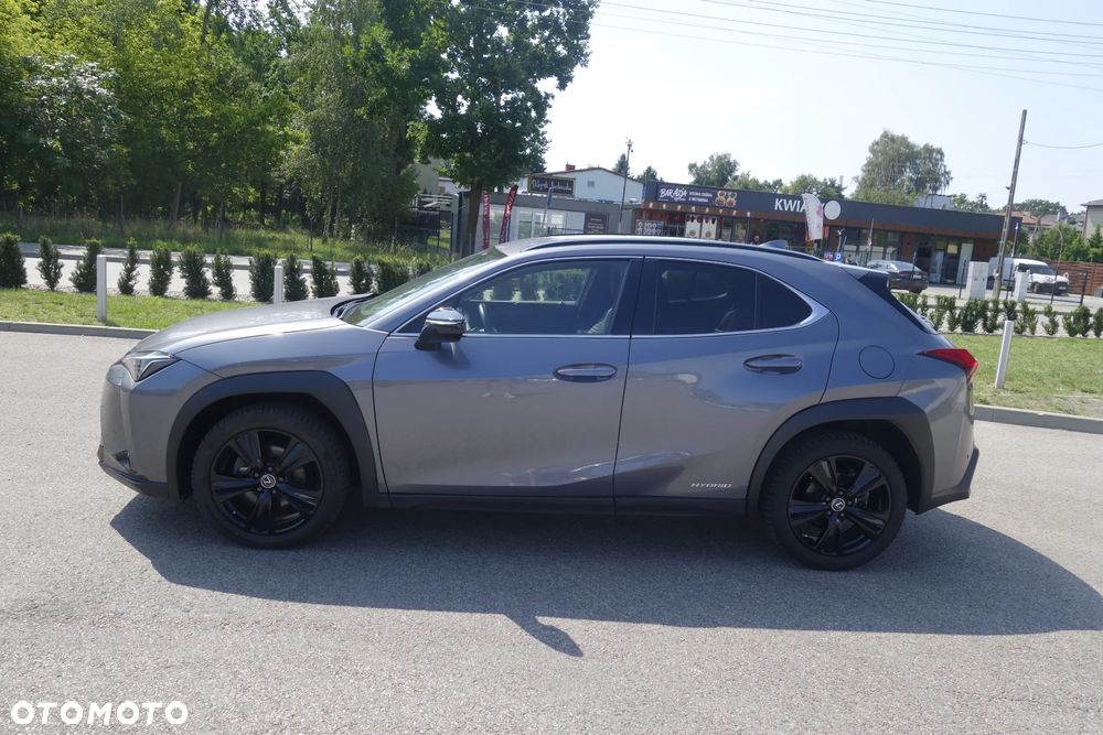 Lexus UX 250h GPF F Impression 2WD - 6