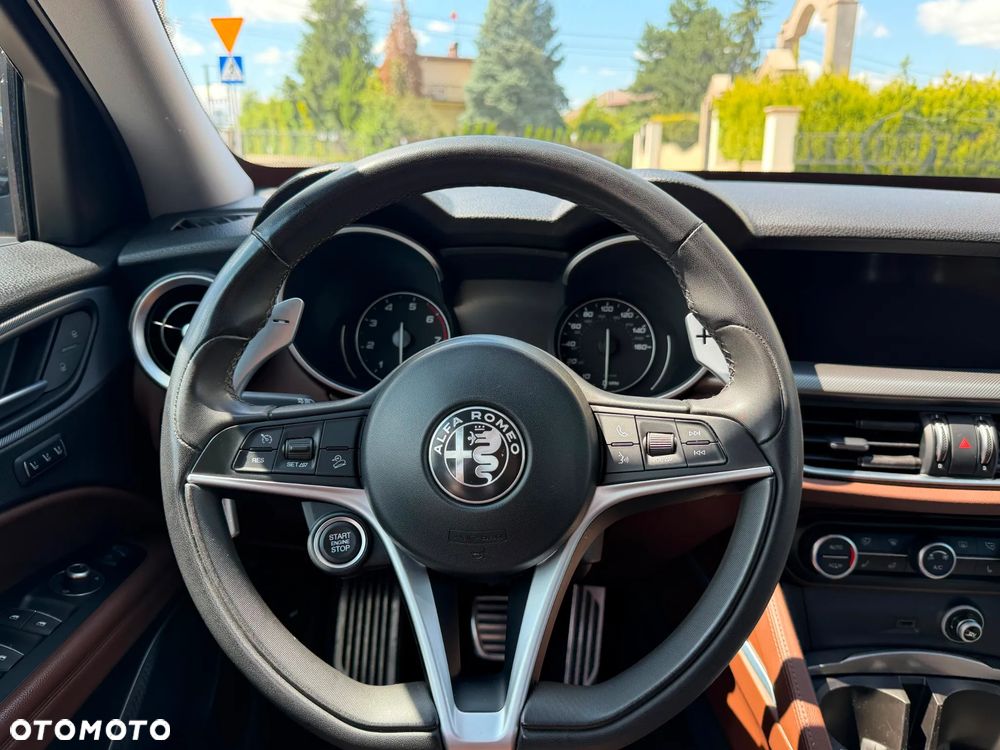 Alfa Romeo Stelvio 2.0 Turbo TI Q4 - 12