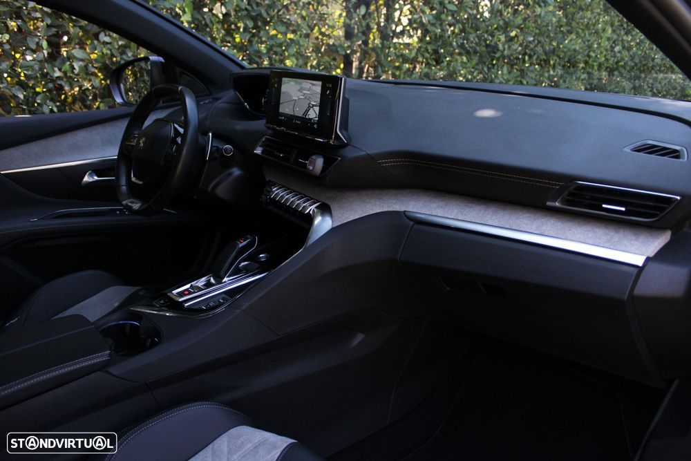 Peugeot 3008 1.6 Hybrid4 GT e-EAT8 - 29