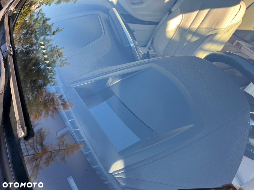 BMW Seria 6 650i - 13