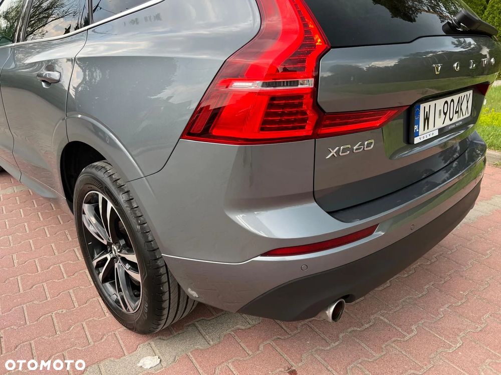 Volvo XC 60 B4 B Momentum Pro - 12