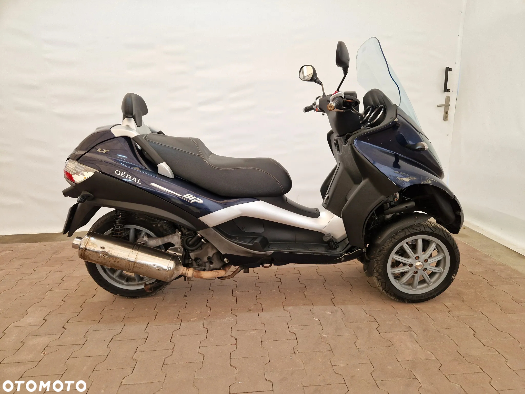Piaggio MP-3 - 3