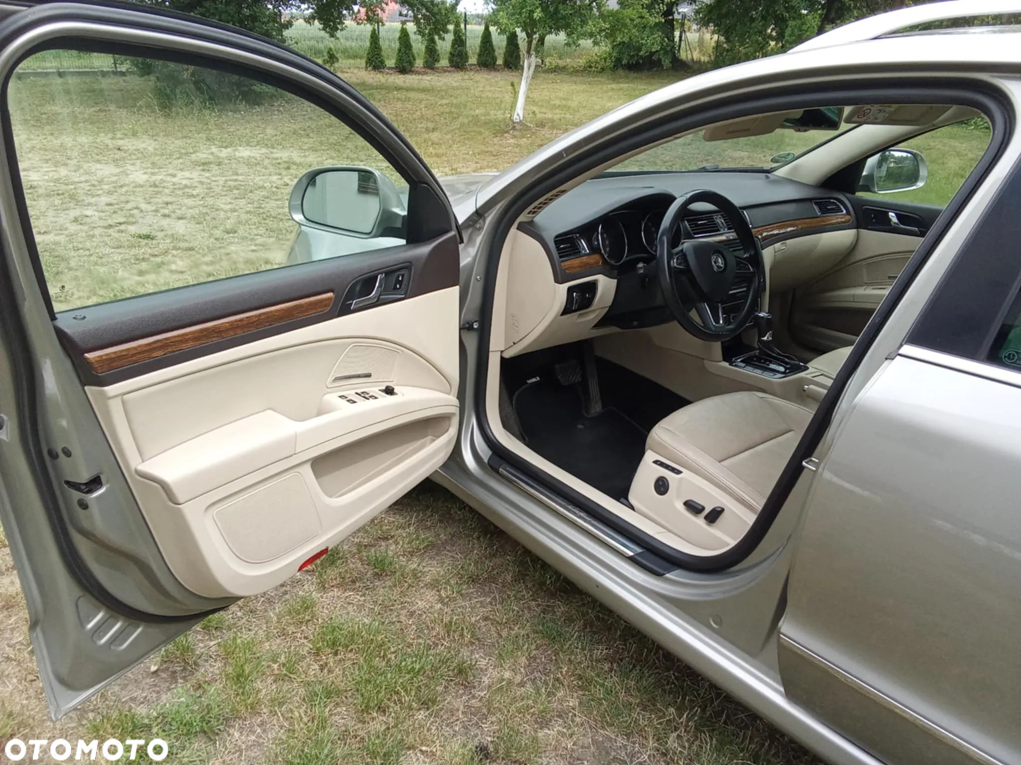 Skoda Superb 2.0 TDI 4x4 L&K DSG - 16