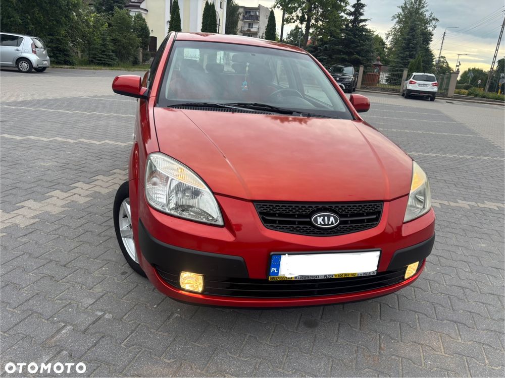 Kia Rio - 2
