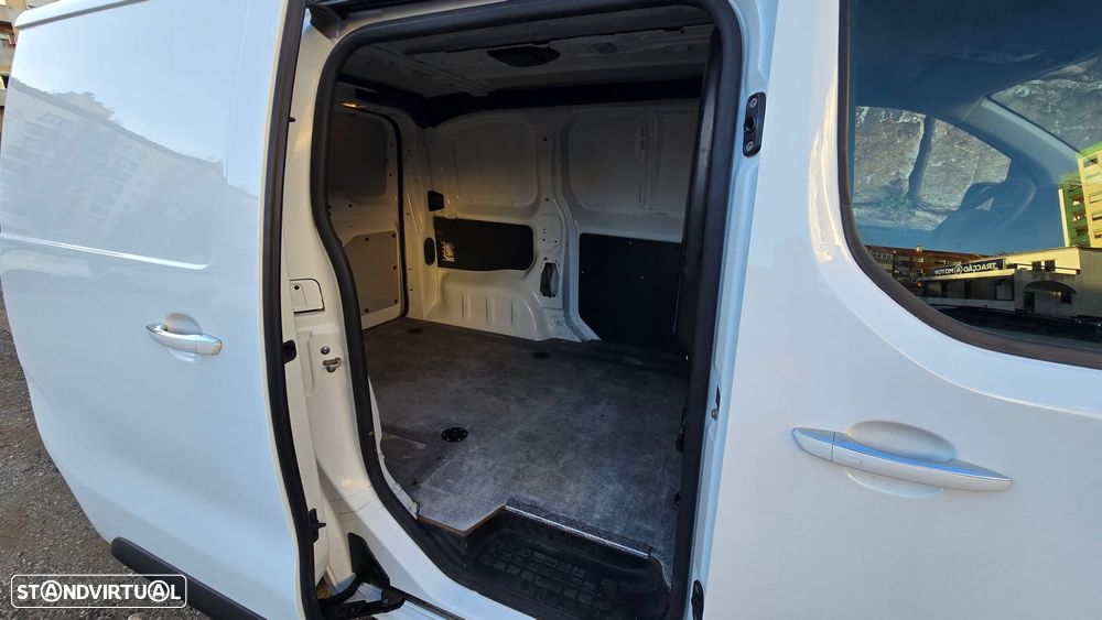 Peugeot Expert 2.0 BlueHDi L1H1 Premium Compact - 44