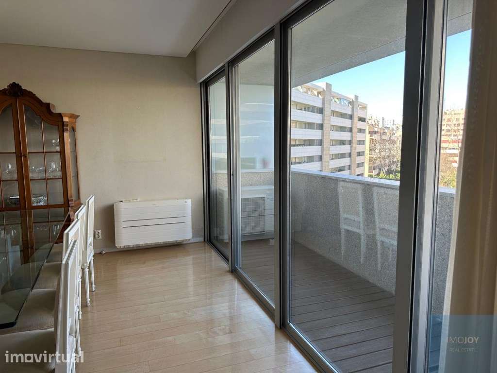 Apartamento T3 em condomínio fechado no Porto - Grande imagem: 2/43