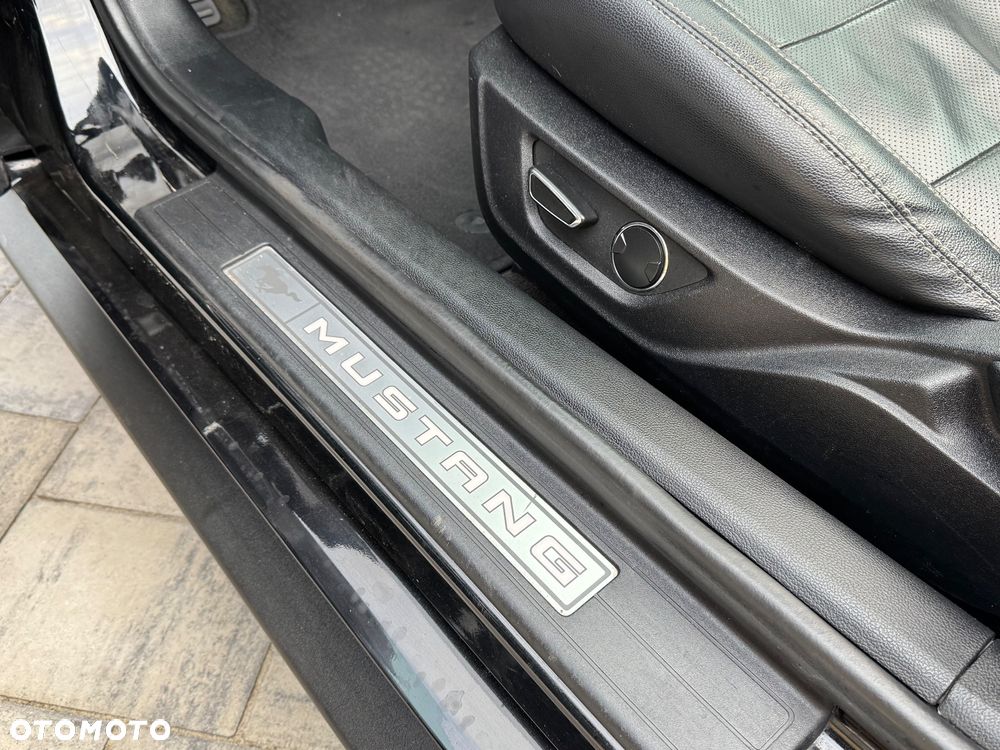 Ford Mustang Cabrio 2.3 Eco Boost - 14