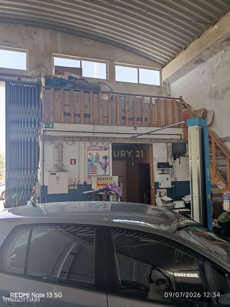 Armazém com oficina auto, em pleno funcionamento, em Setúbal - Grande imagem: 4/8