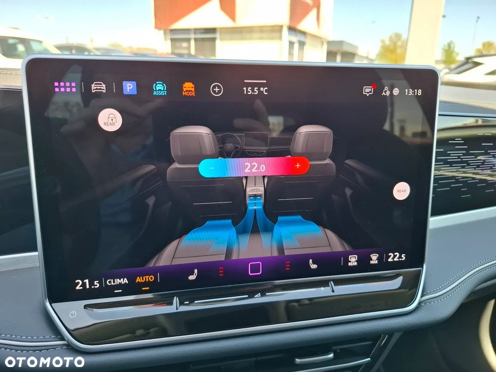 Volkswagen Passat Variant 2.0 TDI SCR DSG Elegance - 32