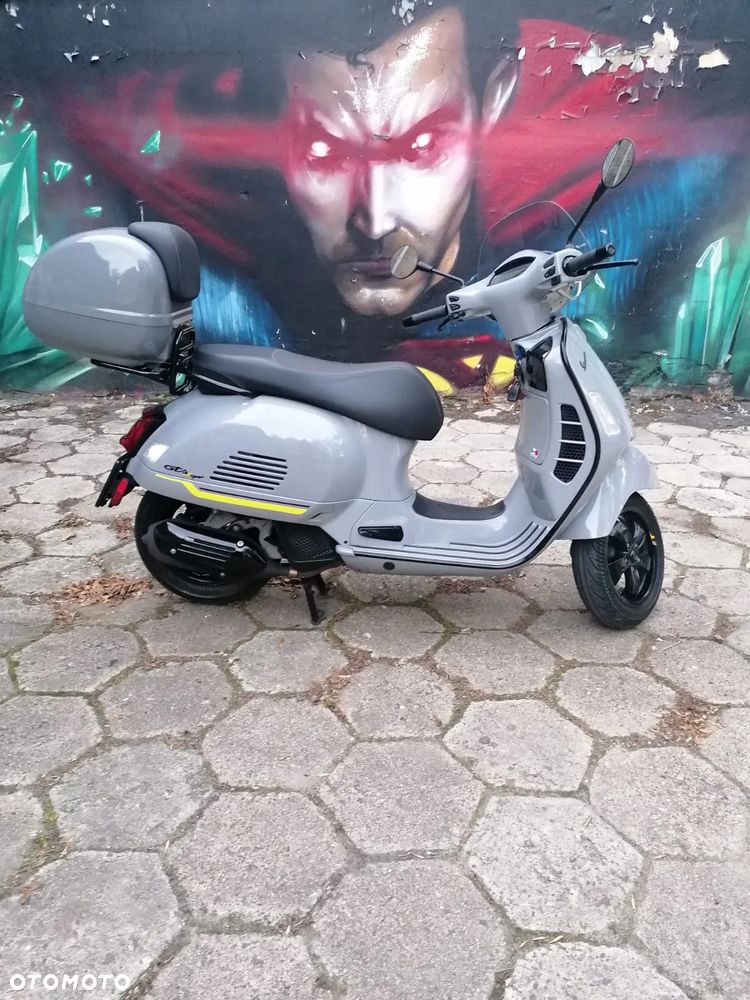 Piaggio Vespa - 4